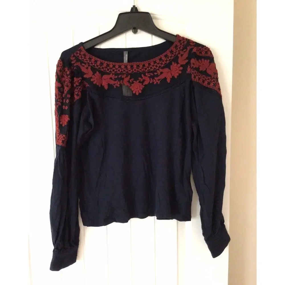 NWT❤️Anthropologie Kami Embroidered Top szS